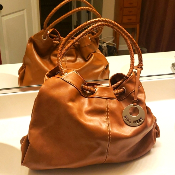 Nine West Handbags - NINE WEST PURSE 👛